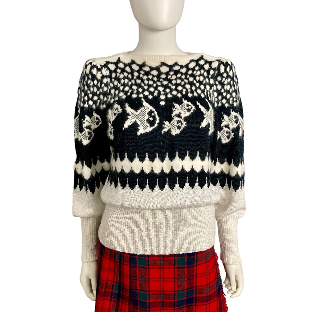 Vintage 80’s white black angora knit fish design novelty puff sleeve sweater